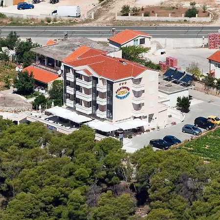 Apartament And Astoria *