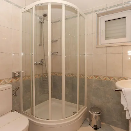 And Astoria Apartament Seget Vranjica