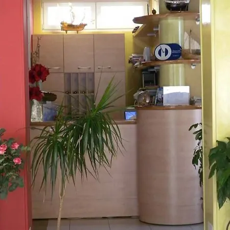 Appartement And Astoria *